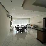 Zen Stays Sunny 2Br Lakeview