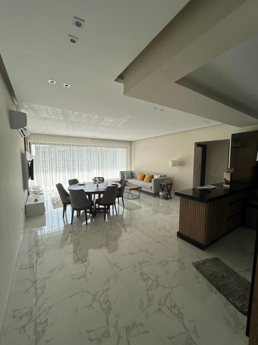 Apartment Zen Sunny 2br Lakeview *
