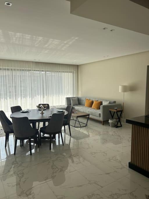 Zen Sunny 2br Lakeview * Cairo